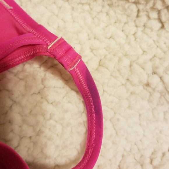 Lululemon running tank with built in bra - Picture 4 of 5